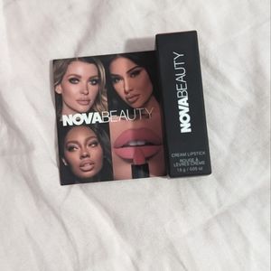Fashion Nova lipstick